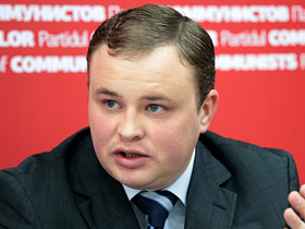 Eduard Muşuc (PCRM) Eduard Muşuc (PCRM)